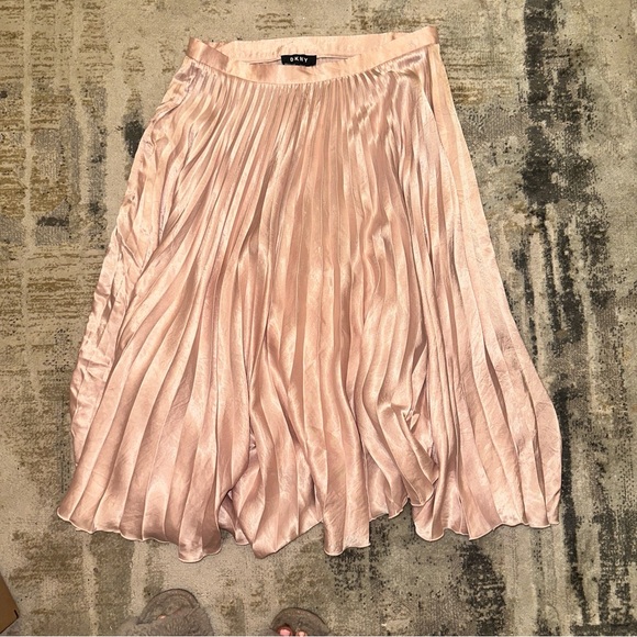 DKNY Pink Pleated Midi Skirt Size 8 - Picture 3 of 3